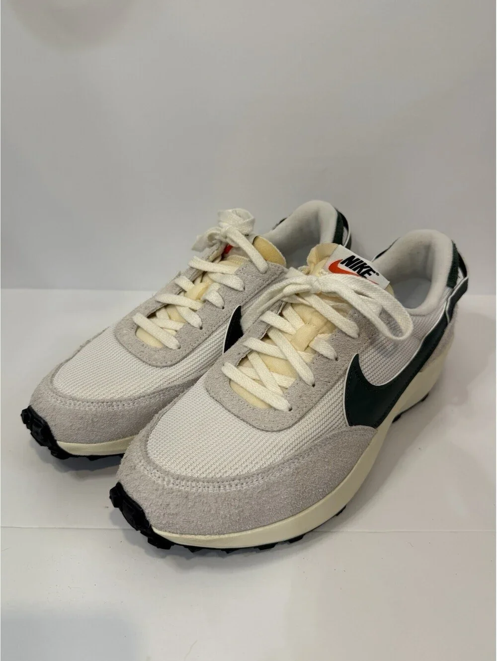 Nike Shoes Women's 6 Waffle Debut Vintage White/Vintage Green DX2931-101 New